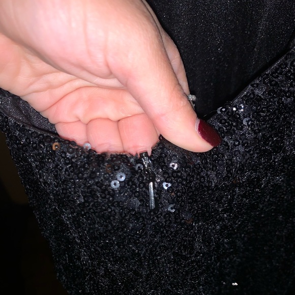 Gown (I am 5 foot) - Picture 6 of 7